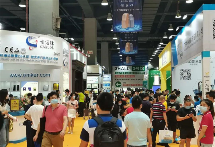 廣州遮陽(yáng)門窗展今日開(kāi)展,人氣爆棚! 展會(huì)新聞 第7張-聯(lián)拓創(chuàng)意