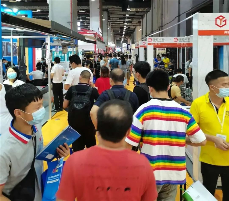 廣州遮陽(yáng)門窗展今日開(kāi)展,人氣爆棚! 展會(huì)新聞 第9張-聯(lián)拓創(chuàng)意