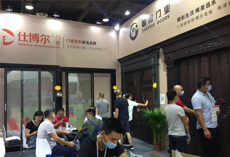 廣州遮陽(yáng)門窗展今日開(kāi)展,人氣爆棚! 展會(huì)新聞 第13張-聯(lián)拓創(chuàng)意